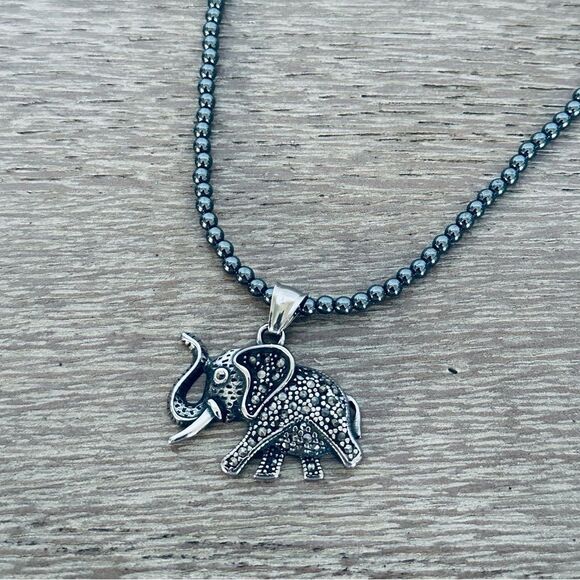 Silver Elephant Beaded Pendant Necklace - Picture 2 of 4